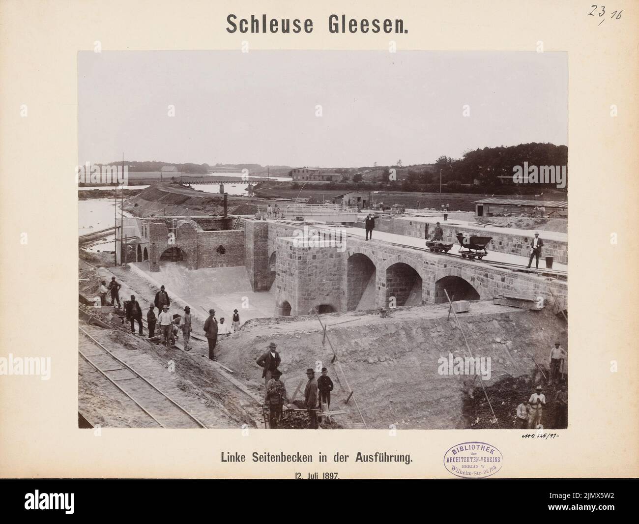 Unknown architect, Dortmund-Ems-Canal (without date): View. Photo on cardboard, 27.5 x 36.6 cm (including scan edges) N.N. : Dortmund-Ems-Kanal. Schleuse, Gleesen Stock Photo