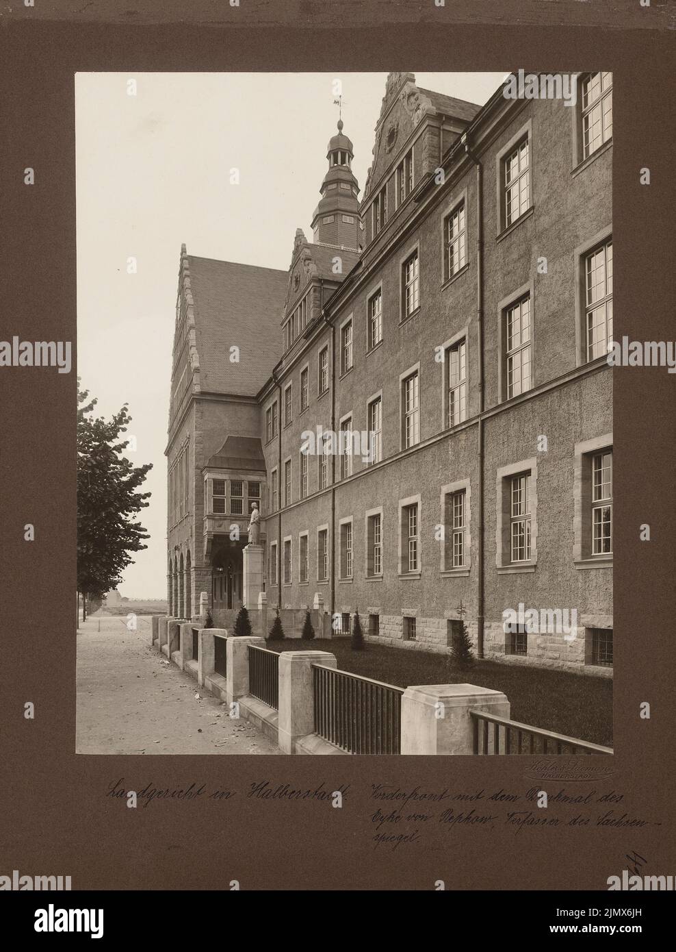 Unknown architect, district court and prison in Halberstadt (1896): View. Photo on cardboard, 37.9 x 28.8 cm (including scan edges) Thoemer Paul  (1851-1918): Landgericht und Gefängnis, Halberstadt Stock Photo
