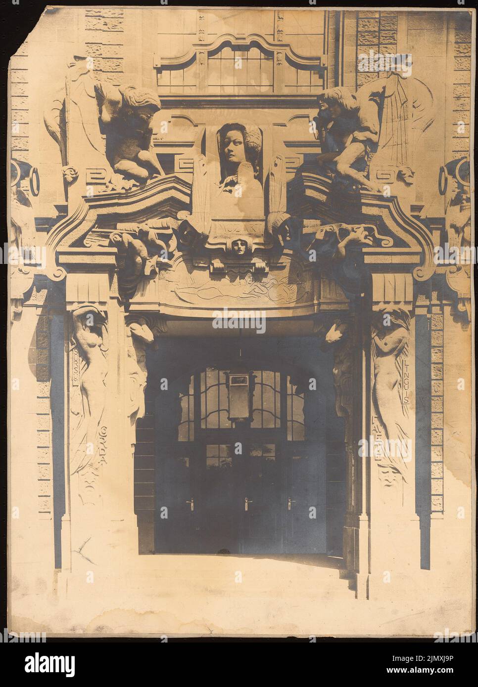 Schmitz Bruno (1858-1916), Festhaus in Mannheim (without date): View of a portal of the Mannheim Festhaus with the portrait of Mozart. Photo on cardboard, 55.7 x 41.5 cm (including scan edges) Stock Photo