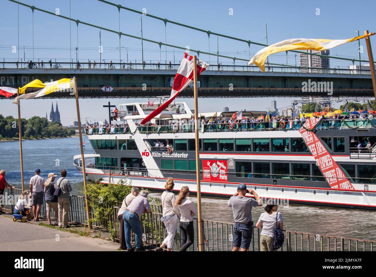 Corpus Christi ship procession Muelheimer Gottestracht on the river Rhine, Cologne, Germany. Fronleichnams-Schiffsprozession Muelheimer Gottestracht a Stock Photo