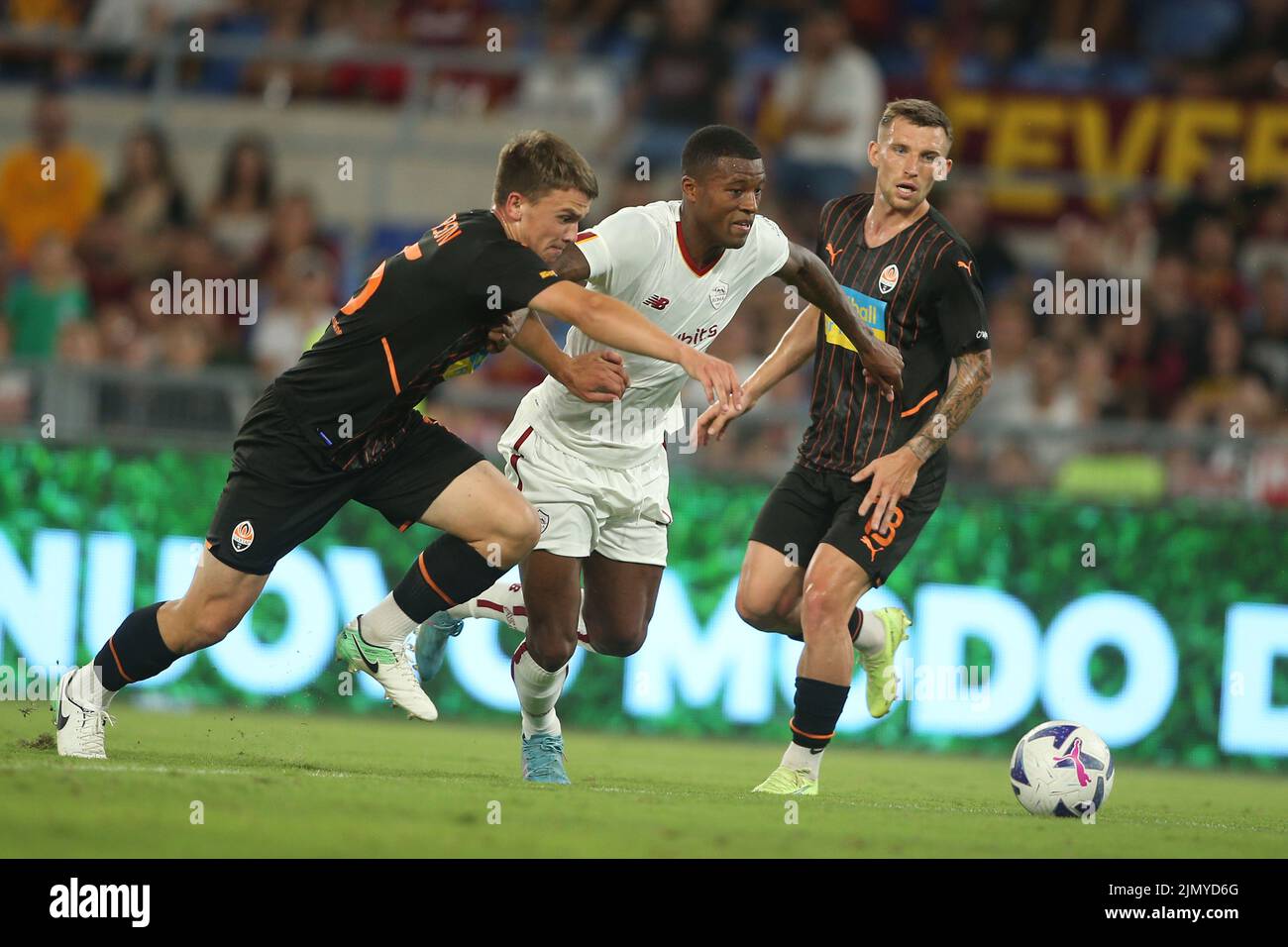 Rome, Italy. 07th Aug, 2022. Rome, Italy 07.08.2022: Wijnaldum during the Pre-Season Friendly 2022/2023 match between AS Roma vs Shakhtar Donetsk at the Olimpic Stadium in Rome on 07 August 2022. Credit: Independent Photo Agency/Alamy Live News Stock Photo