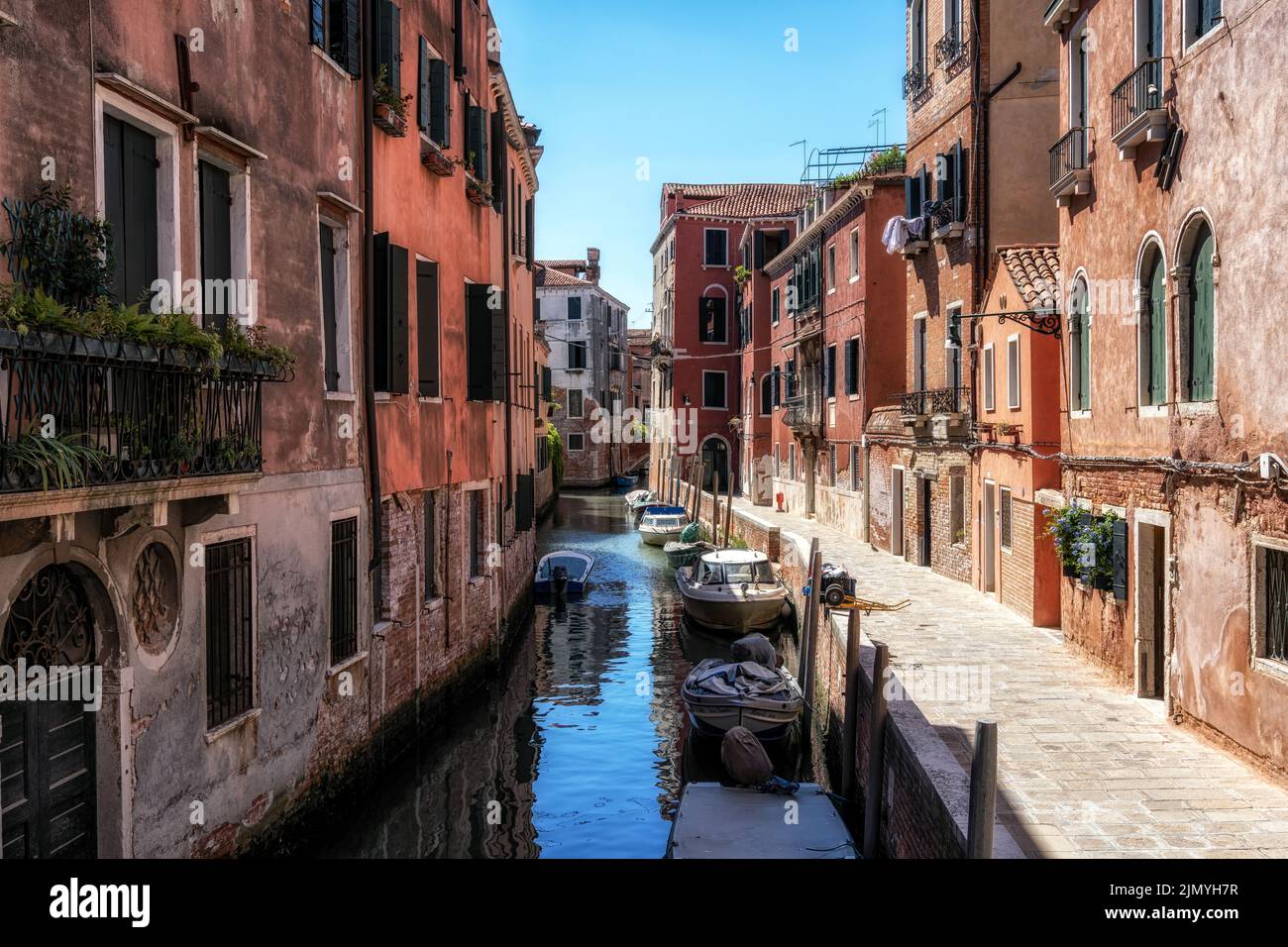 Venice canal and traditional houses Stock Photo - Alamy
