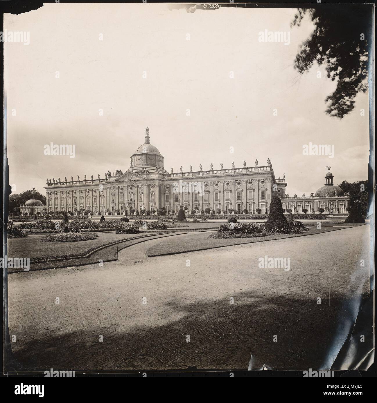 Knobelsdorff Georg Wenzeslaus von (1699-1753), New Palace, Potsdam (1920): View from the garden. Other participating architects: Büring, Manger, Gontard. Photo, 40.4 x 40.4 cm (including scan edges) Stock Photo