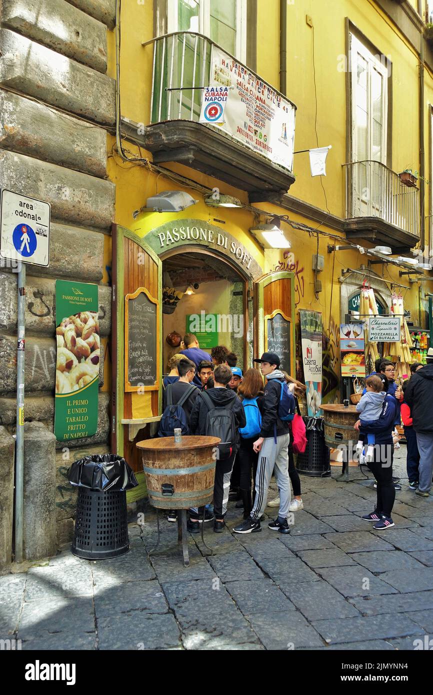 Crowd outside Passione di Sofi restaurant, Naples, Campania, Italy, Europe Stock Photo