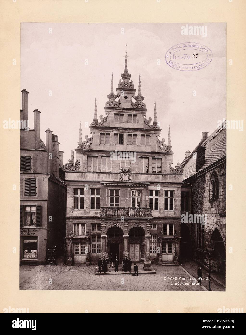 Bocholt Johann von, Stadtweinhaus, Münster (without dat.): Facade of the gable house from 1615/16 (late Renaissance) with column portal and rich figurative ornamentation. Photo, 31.6 x 24.9 cm (including scan edges) Stock Photo