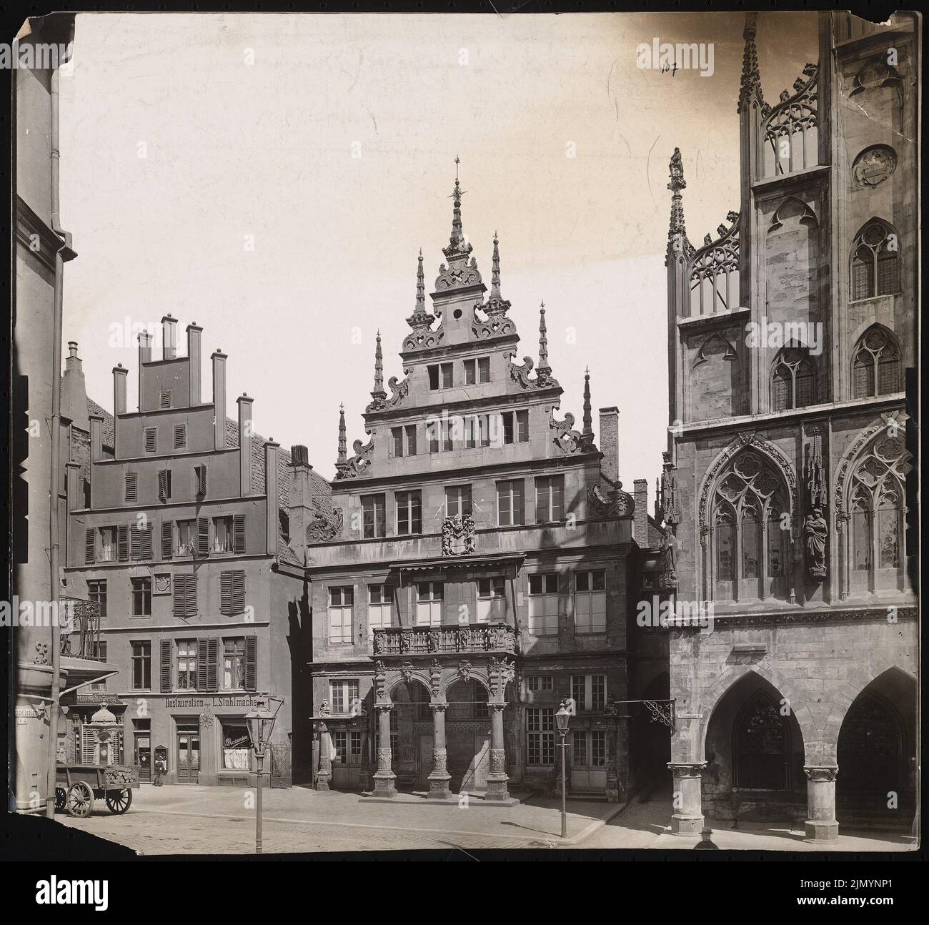 Bocholt Johann von, Stadtweinhaus, Münster (1906): Facade of the Giebelhaus from 1615/16 (late Senaissance) with column portal and rich figurative ornamentation, on the left another gable house and right T. Photo, 37.5 x 40.5 cm (including scan edge ) Stock Photo