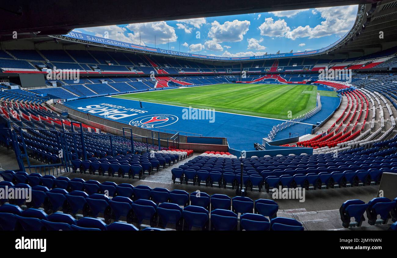 Visiting Parc de Princes official arena of FC PSG Stock Photo Alamy