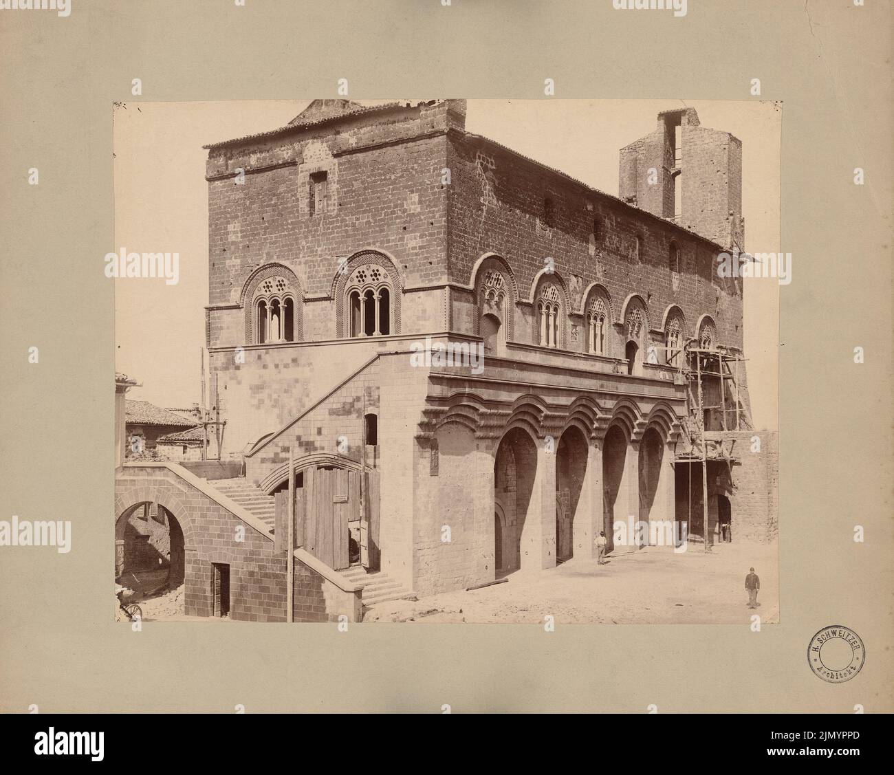 Unknown photographer, Palazzo del Capitano del Popolo, Orvieto (without dat.): View of the stairs (with wood closure), arcades on the ground floor and Romanesque-Gothic window (one of them equipped). Photo on cardboard, 28.3 x 35.4 cm (including scan edges) Stock Photo