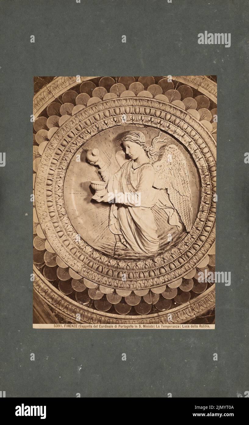 Luca Della Robbia (1435-1525), S. Miniato al Monte in Florence. Relief medallion »La Temperanza« in the chapel of the cardinal of Portugal (without dat.): View with the representation of one of the four cardinal virtues. Photo, 39.1 x 24.6 cm (including scan edges) Stock Photo