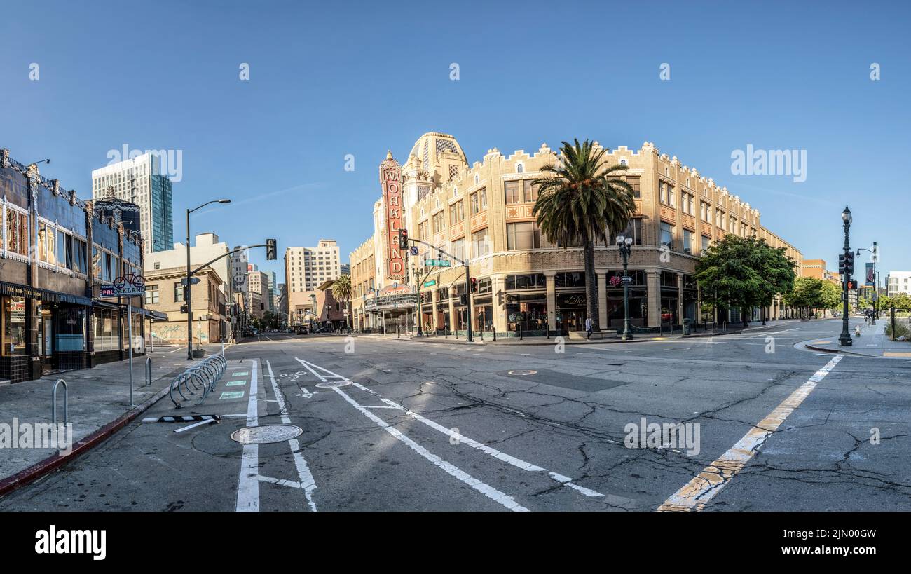 Oakland, USA - May 19, 2022: The morning sun rises on the iconic Fox Oakland Theatre, a concert hall and former movie theater in Downtown Oakland. Stock Photo