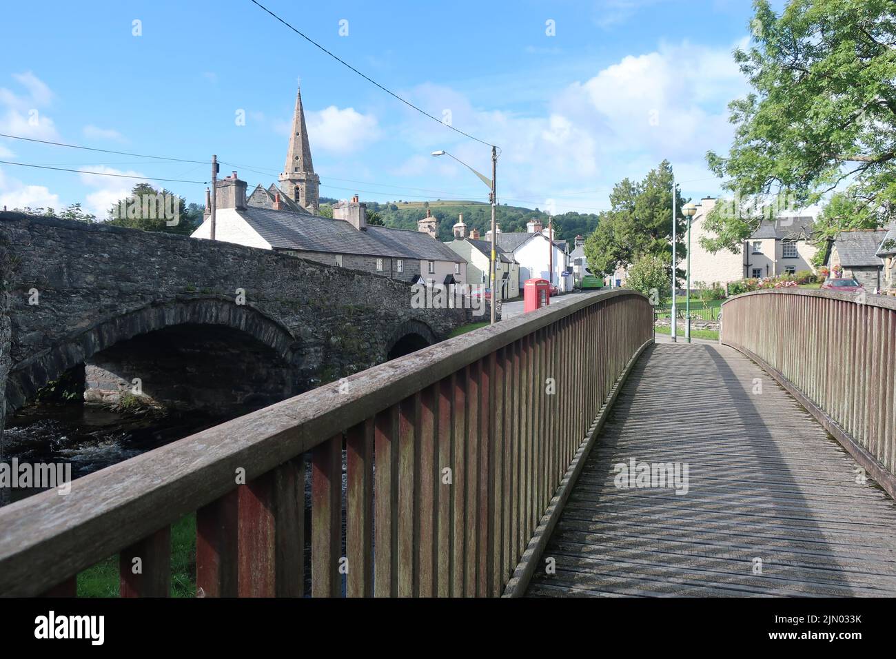 A UFO sighting on Cadair Berwyn and Cadair Bronwen from The village of