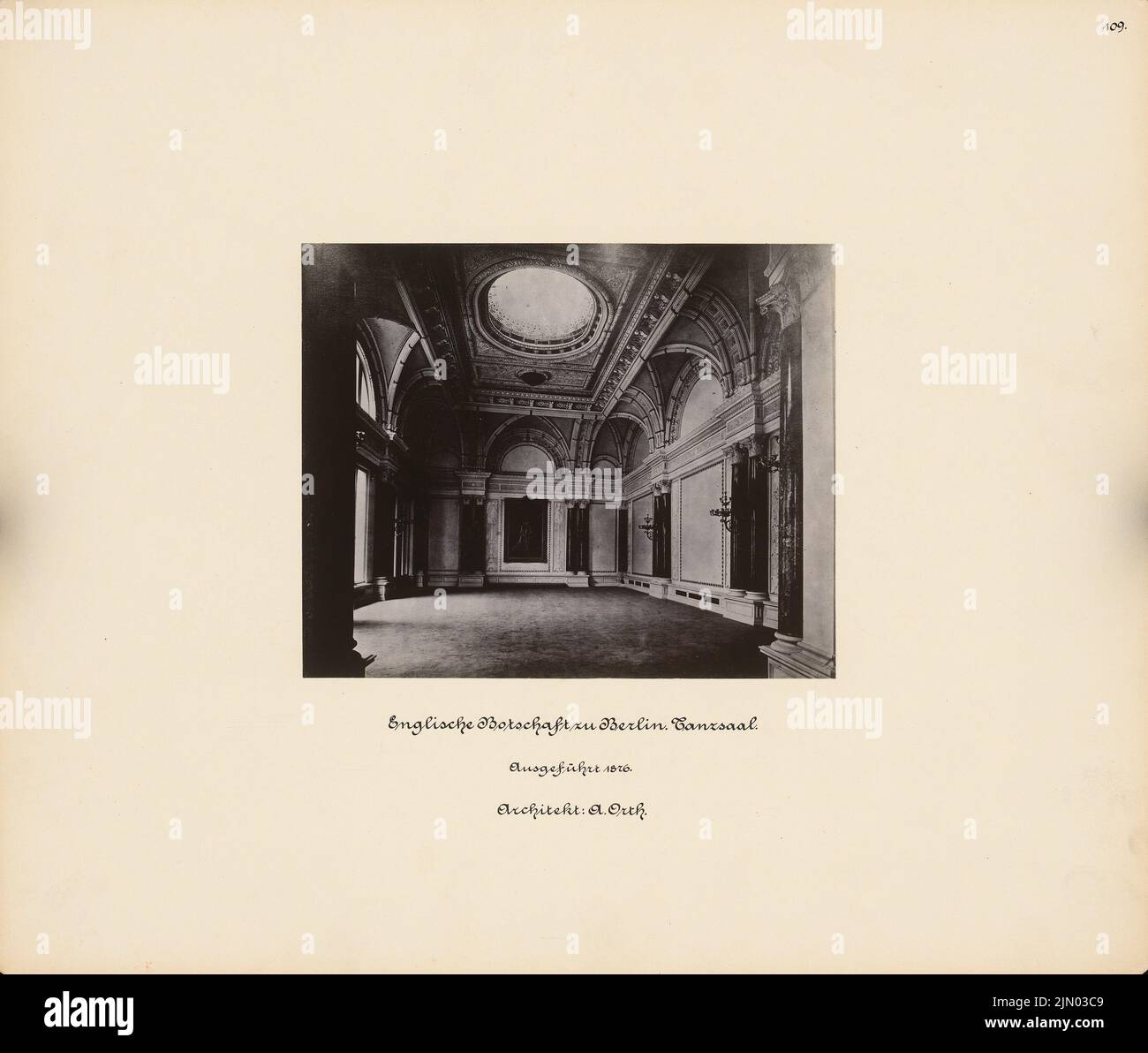 Orth August (1828-1901), English embassy (formerly Palais Strousberg) in Berlin (1867-1868): dance hall. Photo on cardboard, 33.4 x 39.3 cm (including scan edges) Orth August  (1828-1901): Englische Botschaft (früher Palais Strousberg), Berlin Stock Photo