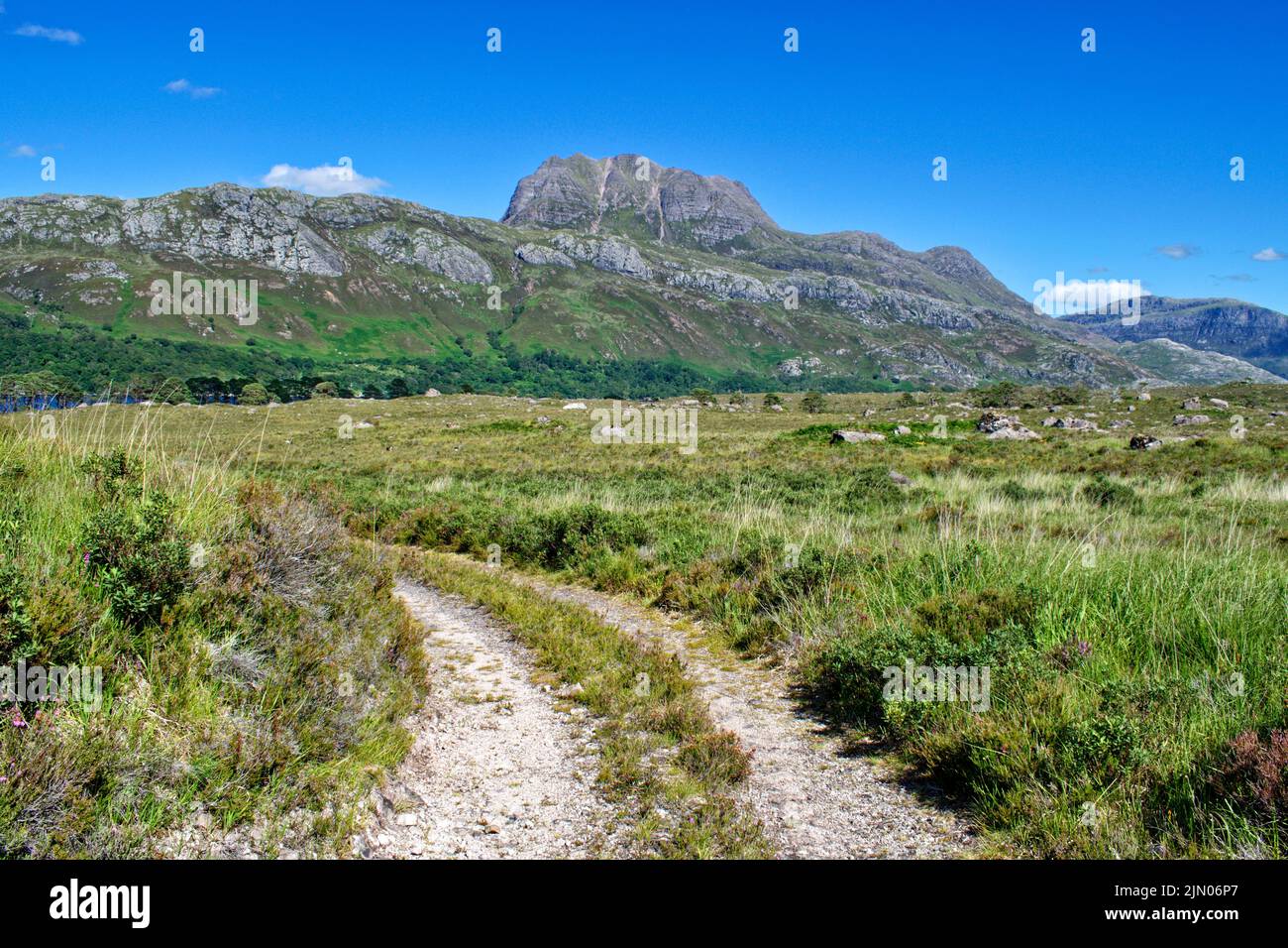 SLIOCH MOUNTAIN WESTER ROSS SCOTLAND IN SUMMER A TRACK LEADING TO LOCH MAREE Stock Photo