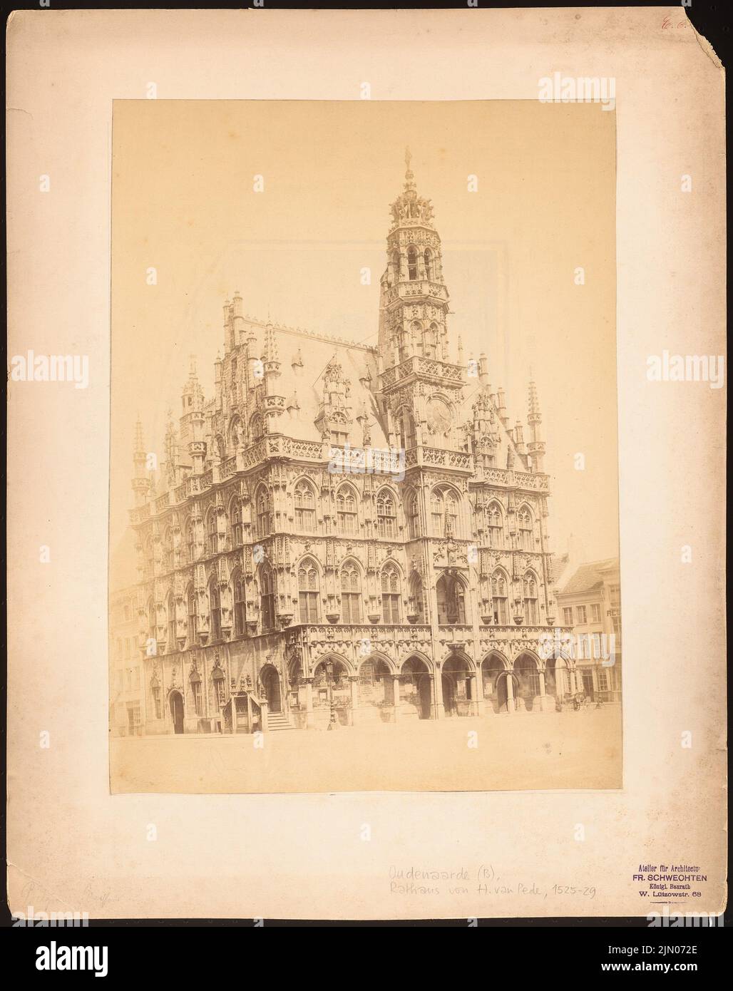 Unknown photographer, town hall in Oudenaarde (without dat.): View. Photo on cardboard, 52.7 x 41.7 cm (including scan edges) N.N. : Rathaus, Oudenaarde Stock Photo