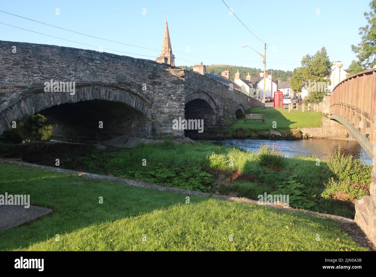 A UFO sighting on Cadair Berwyn and Cadair Bronwen from The village of
