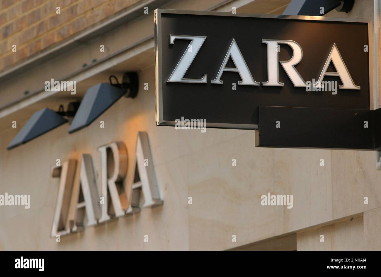 File photo dated 01/08/09 of a Zara clothing outlet in Covent Garden. A small fashion company has won a tribunal against high-street giant Zara over claims it had an 'identical brand'. The retailer had threatened legal action against Darlington-based firm House of Zana. Issue date: Monday August 8, 2022. Stock Photo