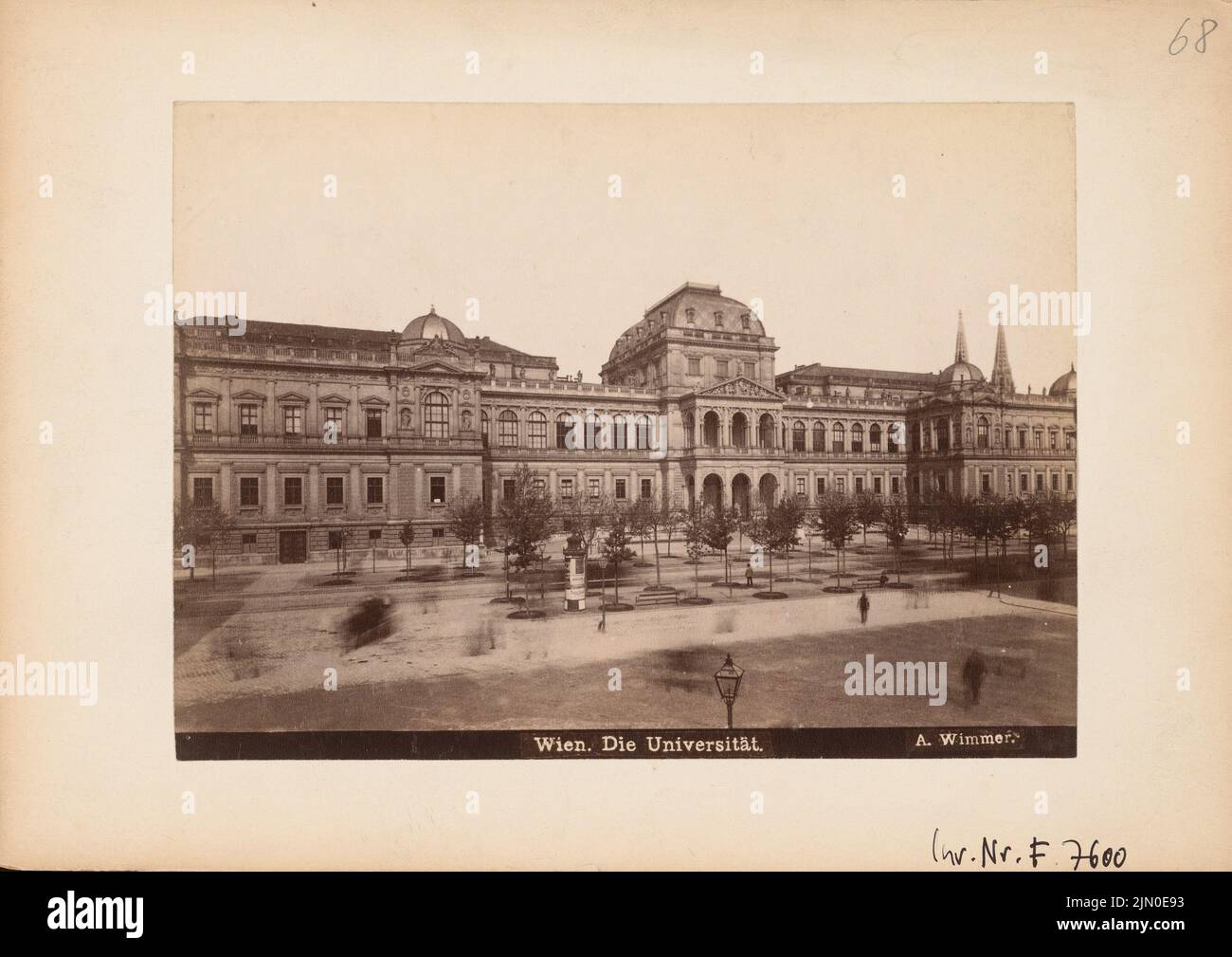 Ferstel, Heinrich Freiherr von (1828-1883), University in Vienna (without date): View. Photo on cardboard, 14.1 x 20 cm (including scan edges) Ferstel, Heinrich Freiherr von  (1828-1883): Universität Wien Stock Photo