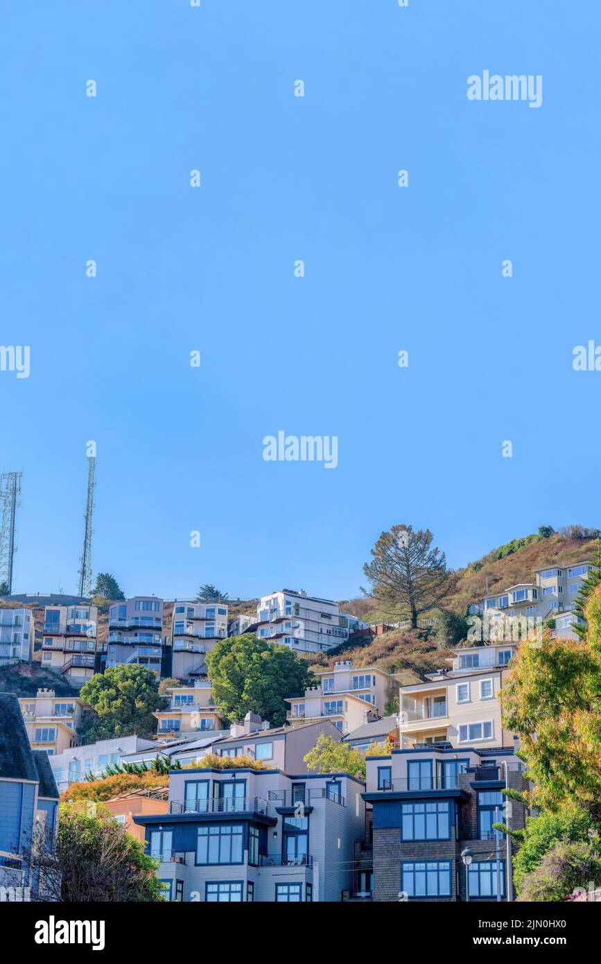 Villas and apartment buildings on a mountains slope at San Francisco ...