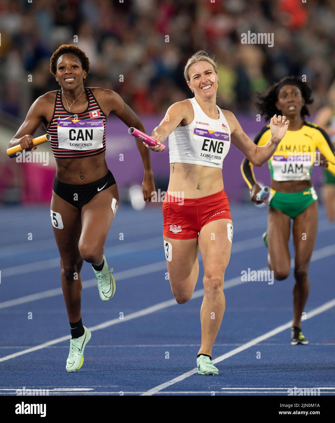 Aiyanna Stiverne of Canada and Jessie Knight of England crossing the