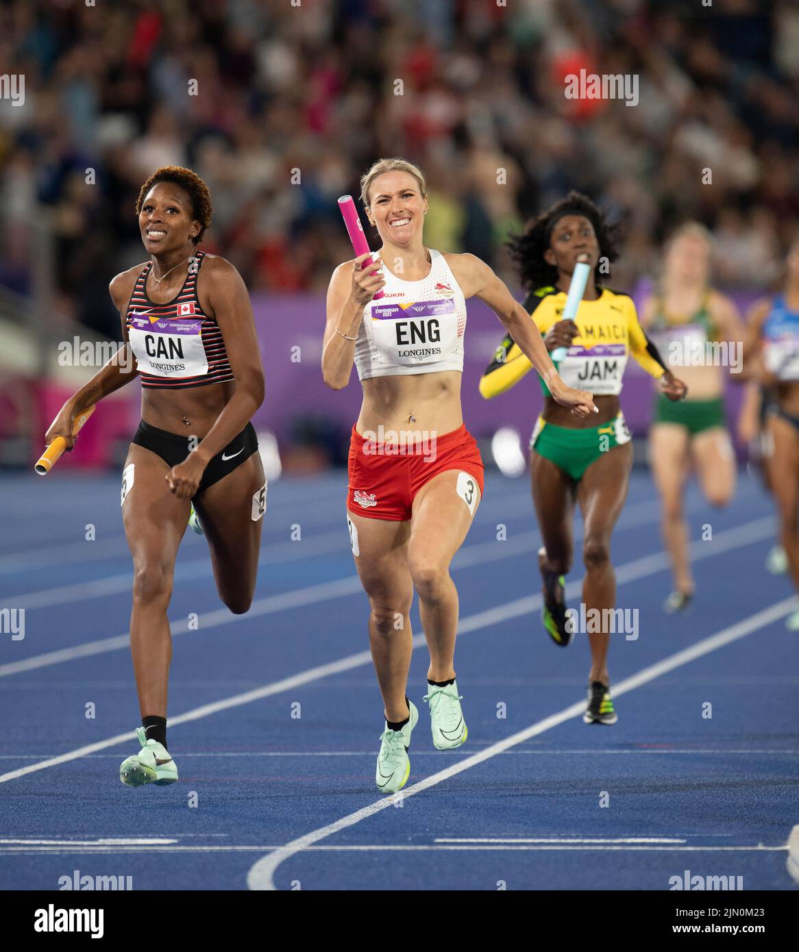 Aiyanna Stiverne of Canada and Jessie Knight of England crossing the