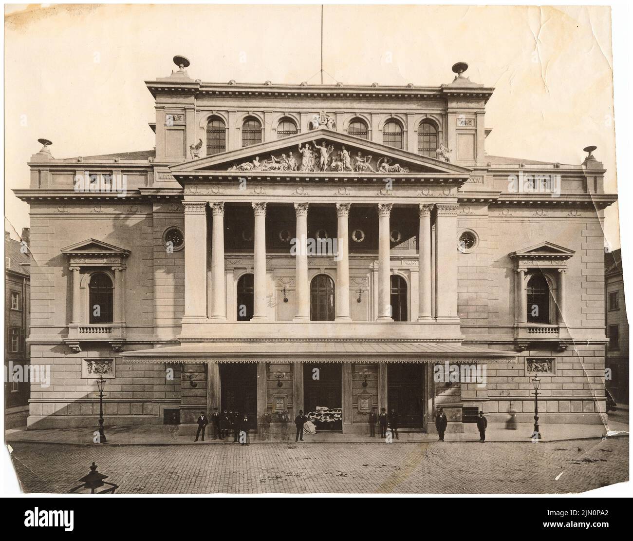 Haller Martin (1835-1925), Stadttheater, Hamburg (1889): View. Photo, 19.9 x 25.3 cm (including scan edges) Haller Martin (1835-1925): Stadttheater, Hamburg (1889) Stock Photo