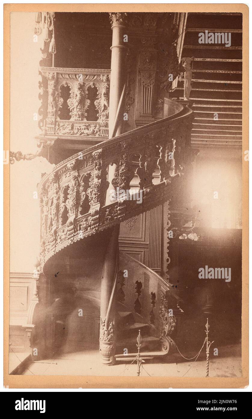 Grienwaldt, Rathaushalle in Bremen (without dat.): Spiral staircase. Photo, 17 x 10.9 cm (including scan edges) Grienwaldt: Rathaushalle in Bremen (ohne Dat.) Stock Photo