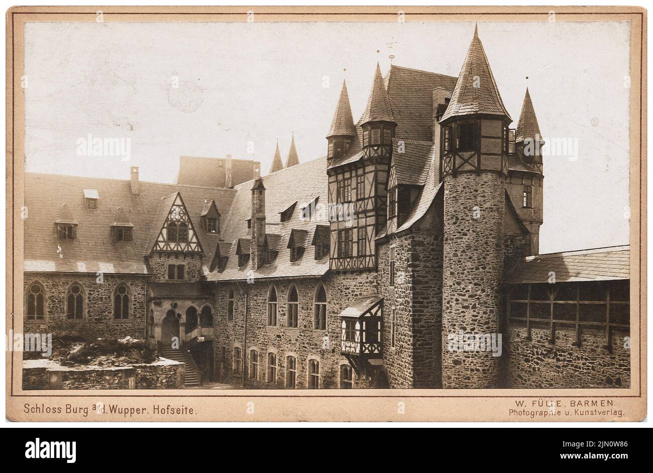 Fill, Castle Burg an der Wupper in Solingen (without date): View of the court side. Photo, 11.1 x 16.9 cm (including scan edges) Fülle: Schloss Burg an der Wupper in Solingen (ohne Dat.) Stock Photo