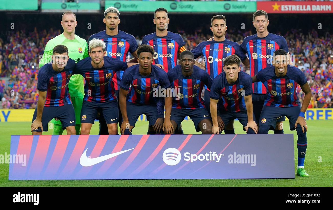 Fc barcelona team group hi-res stock photography and images - Alamy