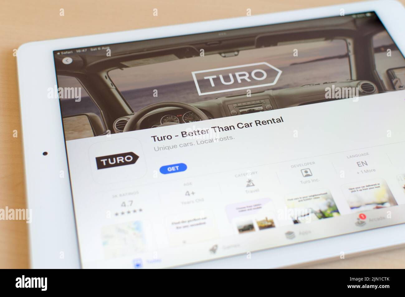Turo Peer to Peer car sharing app Stock Photo