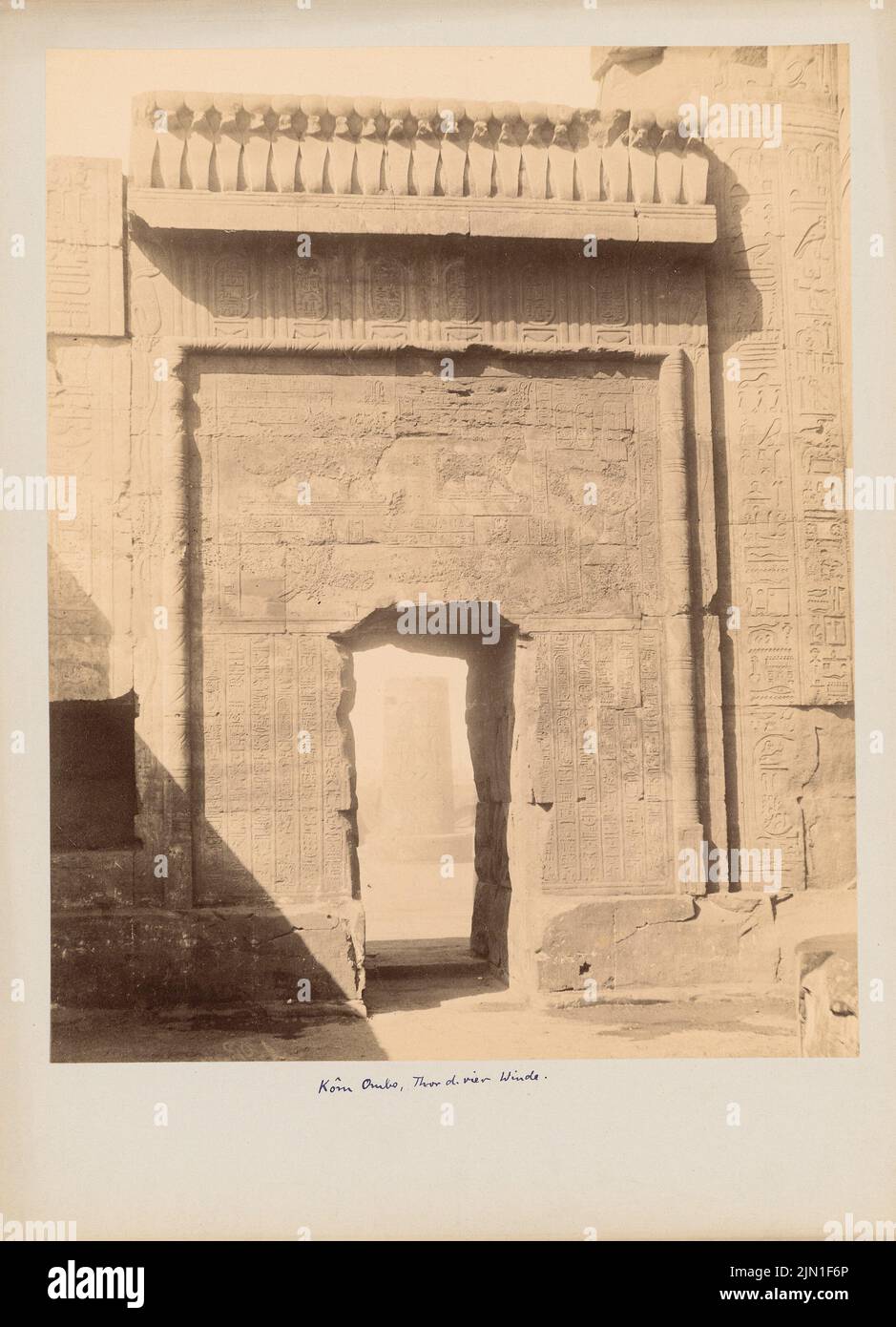 Unknown photographer, Kom Ombo Temple (without Dat.): Gate of the four winds. Photo on cardboard, 32.1 x 23.2 cm (including scan edges) unbek. Fotograf : Tempel von Kom Ombo Stock Photo