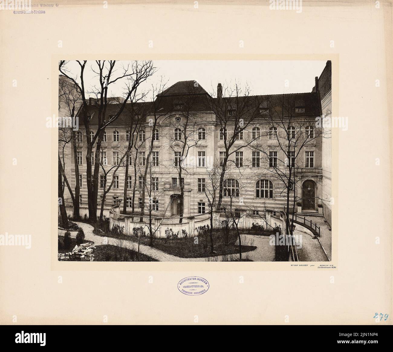 Kieschke Paul (1851-1905), Service building of the General Lottery Directorate, Berlin: View. Photo on cardboard, 46.2 x 55.9 cm (including scan edge). Architecture Museum of the Technical University of Berlin Inv. No. f 5793. Kieschke Paul  (1851-1905): Dienstgebäude der General-Lotterie-Direktion, Berlin Stock Photo