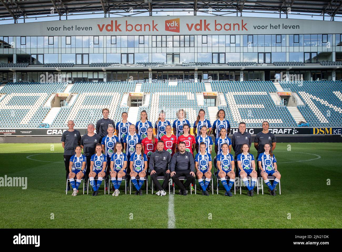Players and staff pose for a team picture at the 2022-2023 photoshoot of KAA Gent Ladies team, Monday 08 August 2022 in Gent. BELGA PHOTO JAMES ARTHUR GEKIERE Stock Photo