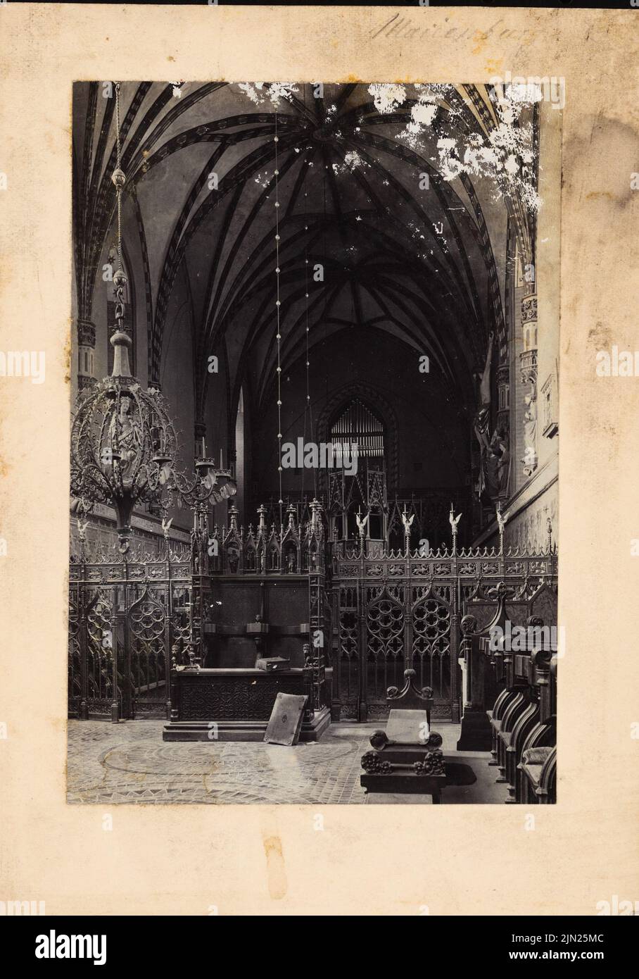 Steinbrecht Conrad (1849-1923), Marienburg, Restoration under Steinbrecht 1882-1918, letters and photos to R. Persius: Interior view Church. Photo on cardboard, 16.5 x 11.5 cm (including scan edges) Stock Photo