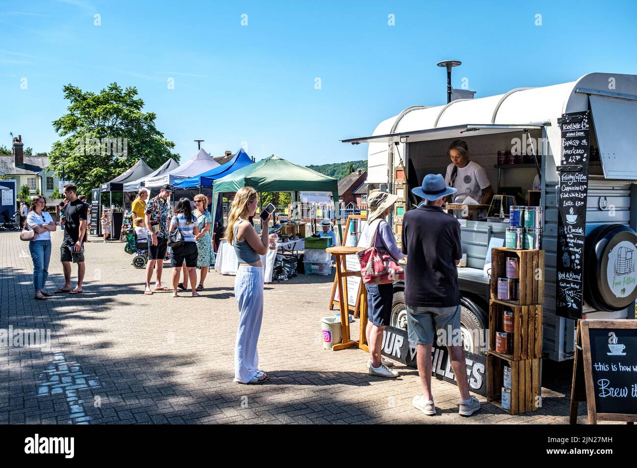Dorking, Surrey Hills, London UK, July 07 2022, People Queuing Up To Buy Food From A Market Pop-Up Food Van Stock Photo