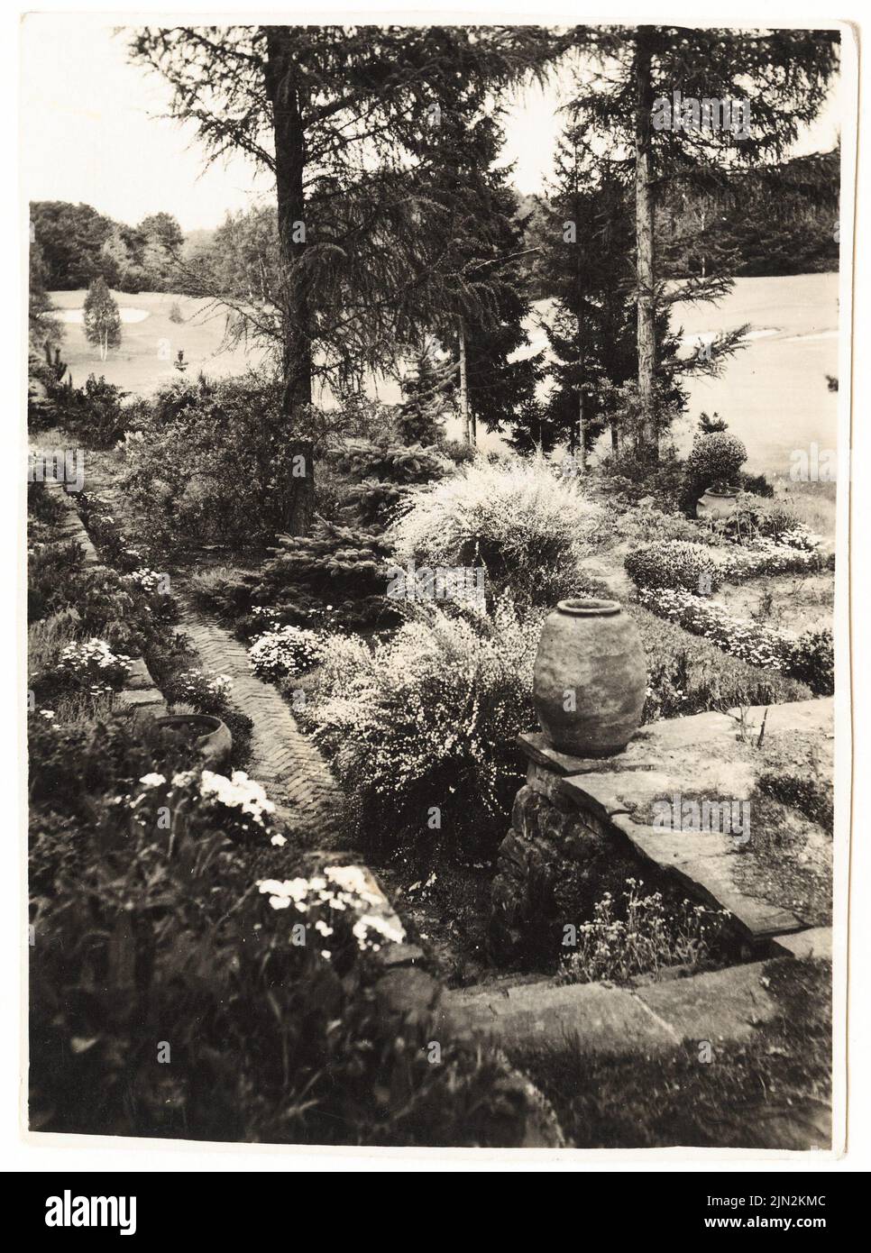 Mattern Hermann (1902-1971): Garden Leo van den Bergh, Berlin-Kladow Stock Photo
