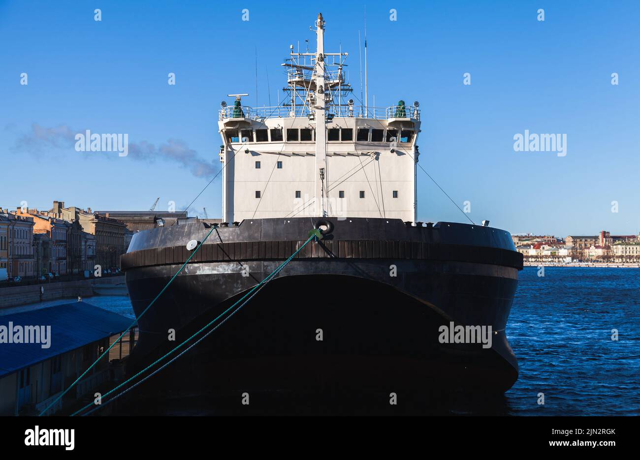 Bow ship icebreaker hi-res stock photography and images - Alamy