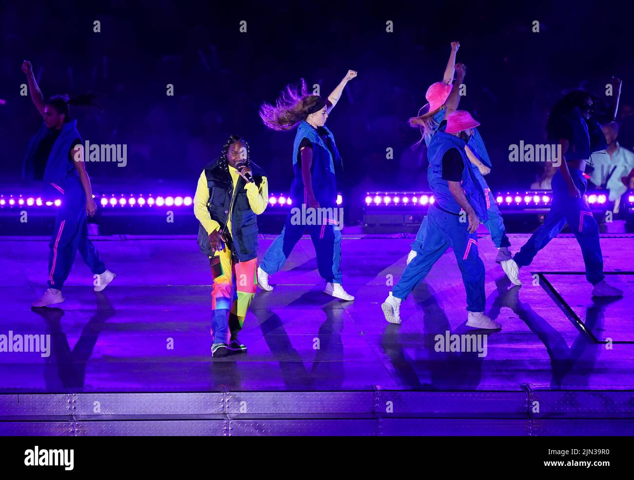 Performers on stage during the Closing Ceremony for the 2022 Commonwealth Games at the Alexander Stadium in Birmingham. Picture date: Monday August 8, 2022. Stock Photo