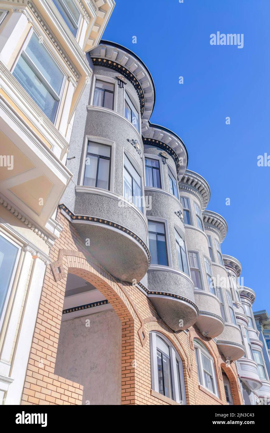 Brick corbels hi-res stock photography and images - Alamy