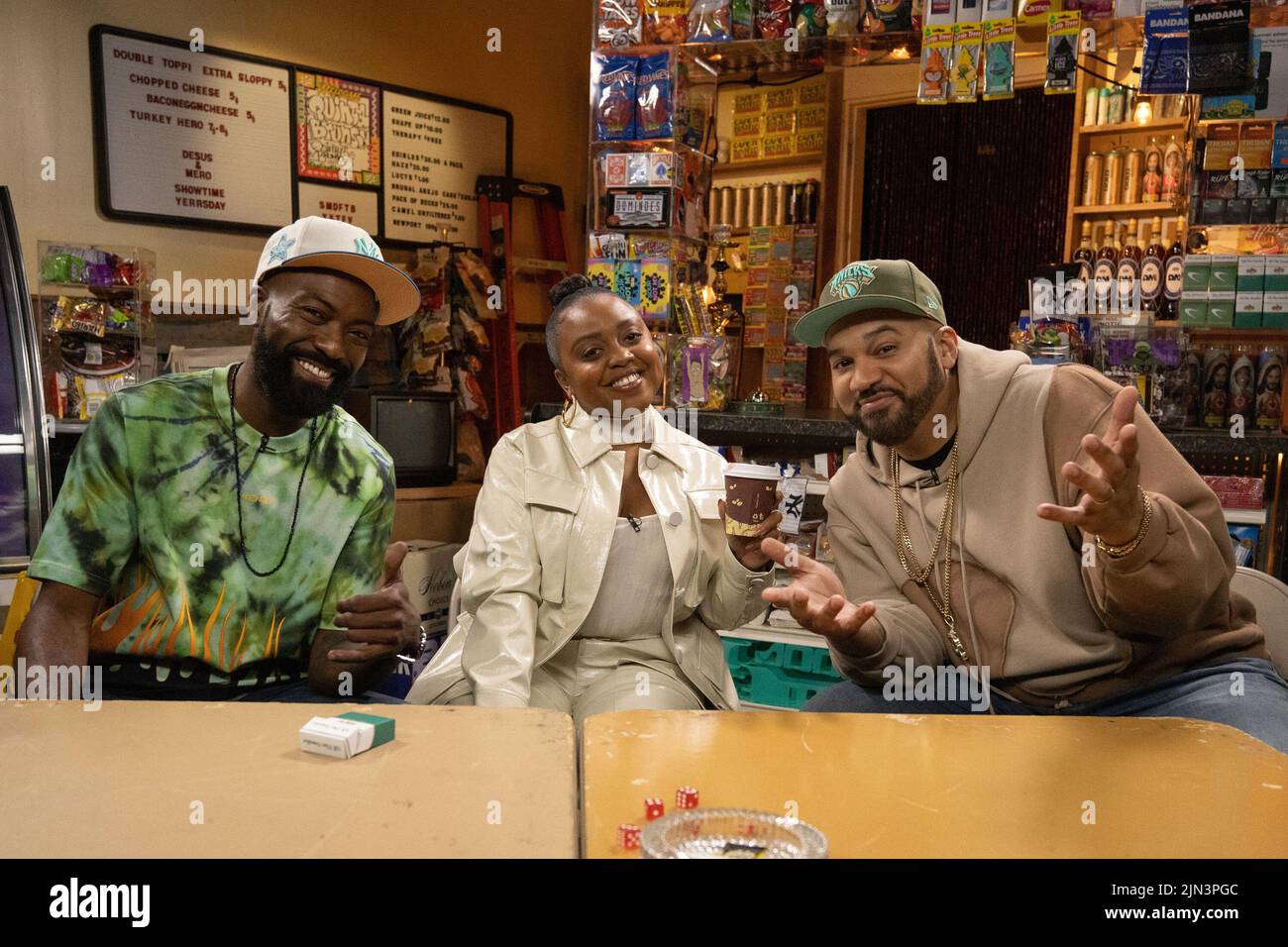 DESUS & MERO, (aka DESUS AND MERO), from left: host Desus Nice (aka Daniel Baker), guest Quinta Brunson, host The Kid Mero (aka Joel Martinez), It's a Party Now', (Season 4, ep. 410, aired May 19, 2022). photo: Greg Endries / ©Showtime / Courtesy Everett Collection Stock Photo