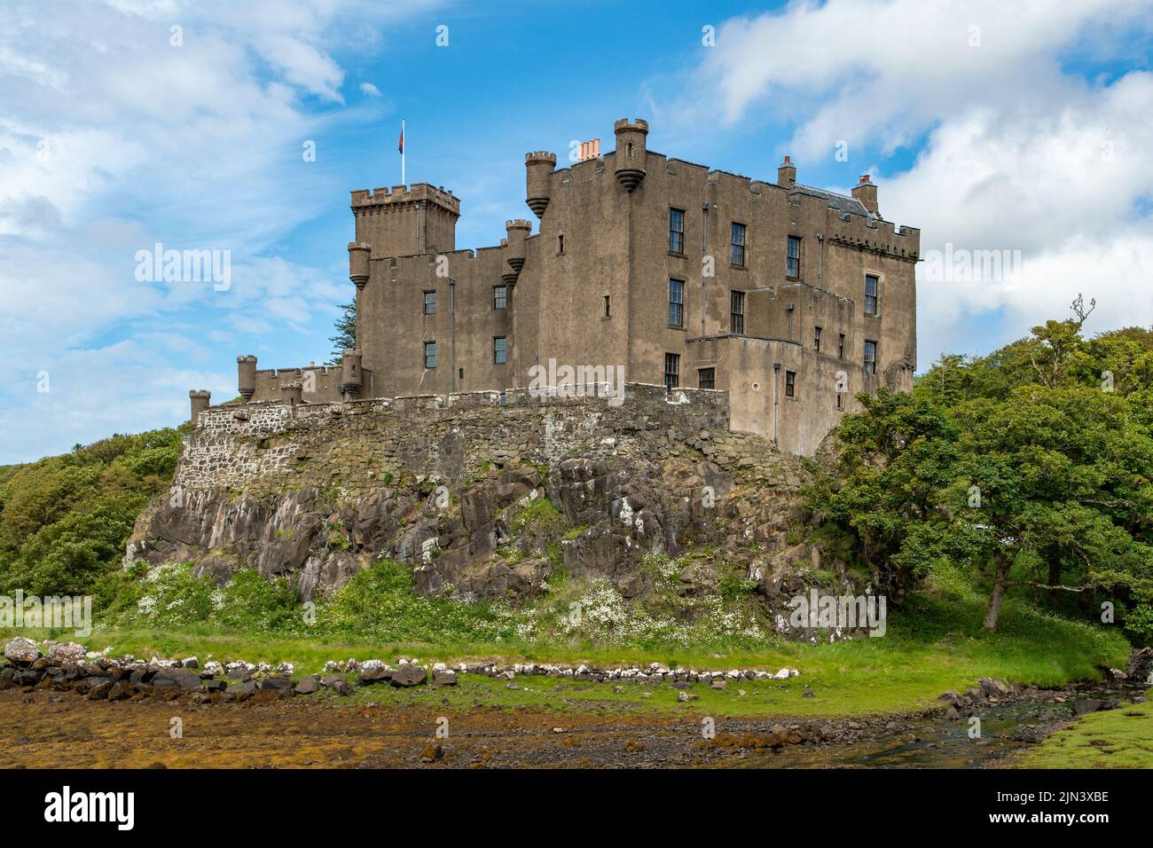 Dunvegan Castle, Dunvegan, Isle of Skye, Scotland Stock Photo Alamy