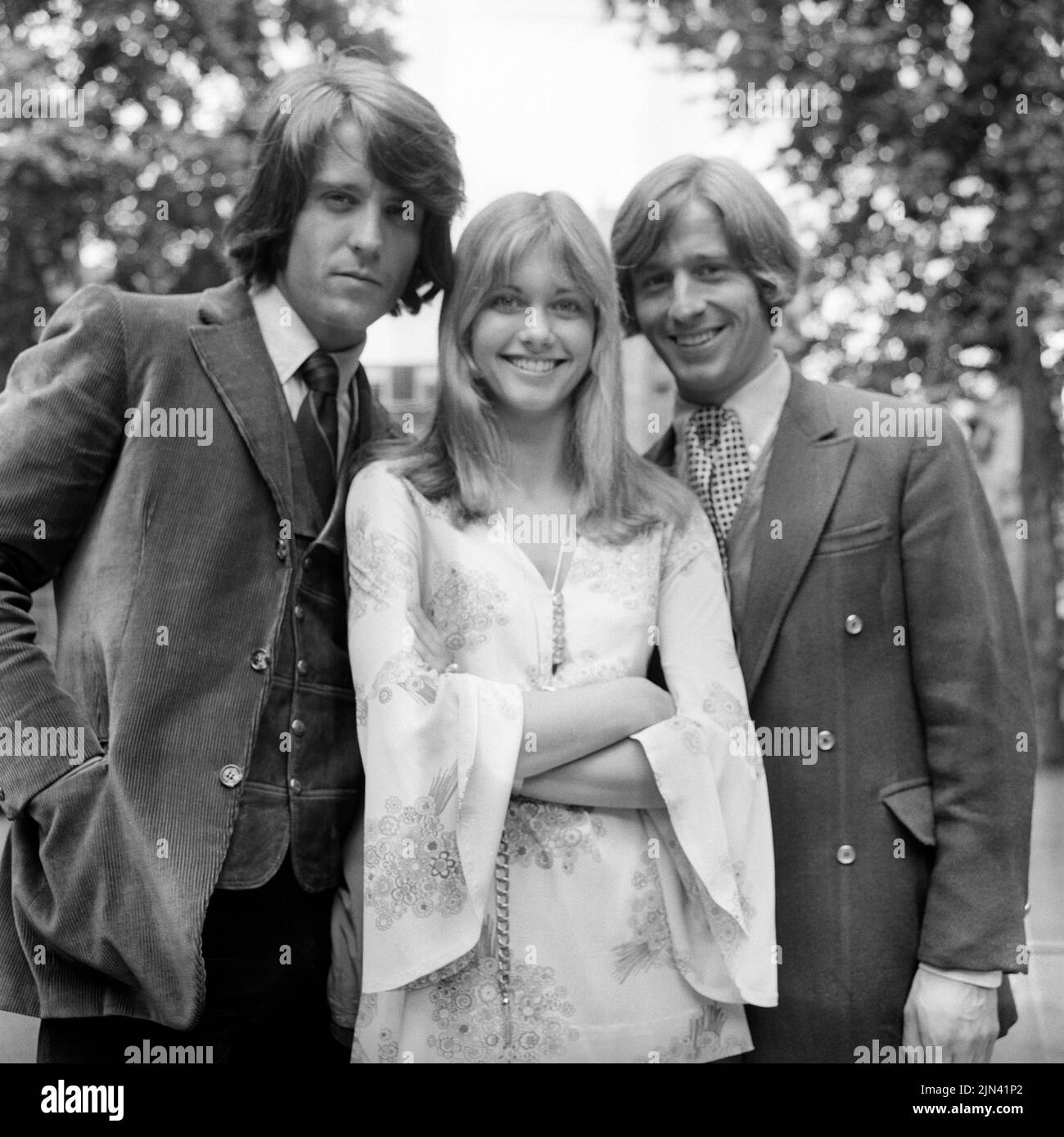 File photo dated 08/07/70 of the musical group 'Toomorrow', from left: Ben Thomas, Olivia Newton-John and Vic Cooper pictured in London London. Dame Olivia Newton-John has died at the age of 73, her widower has confirmed. The British-born singer died 'peacefully' at her ranch in Southern California on Monday morning, surrounded by family and friends. Issue date: Tuesday August 9, 2022. Stock Photo