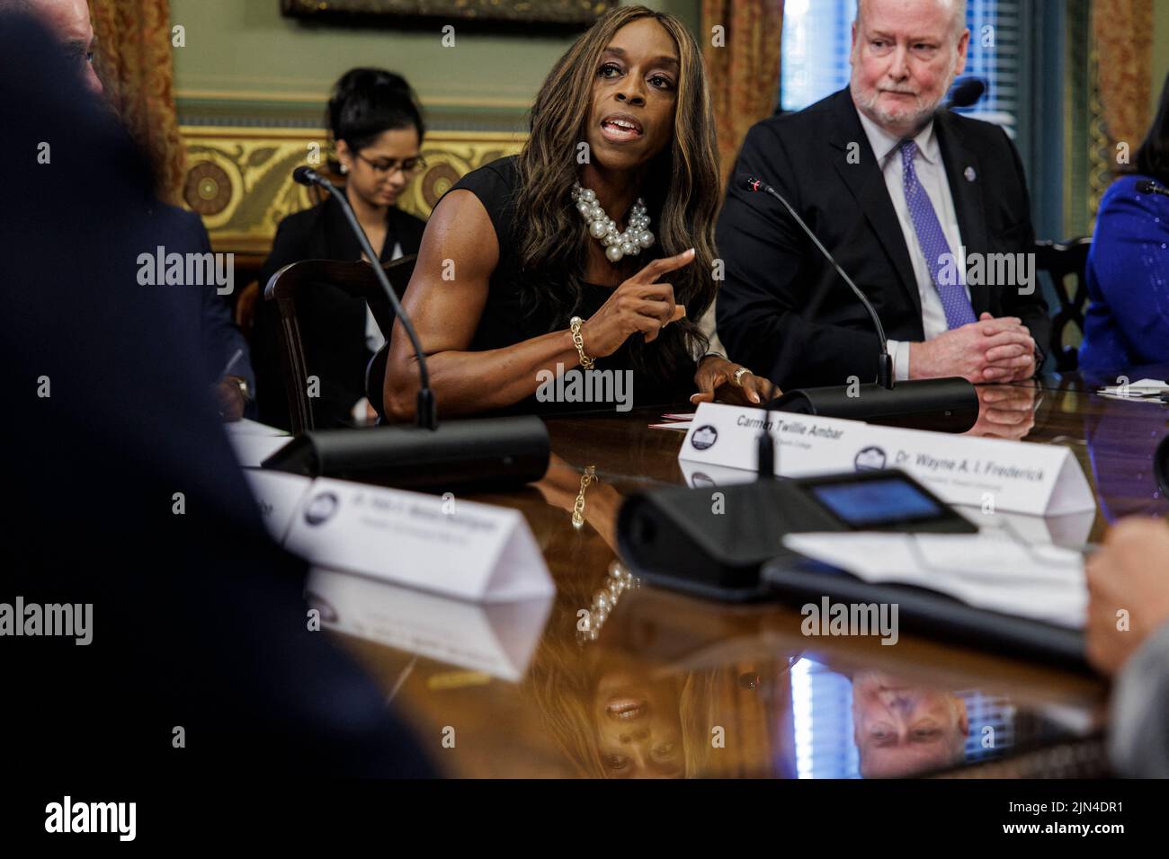 Carmen twillie ambar hi res stock photography and images Alamy