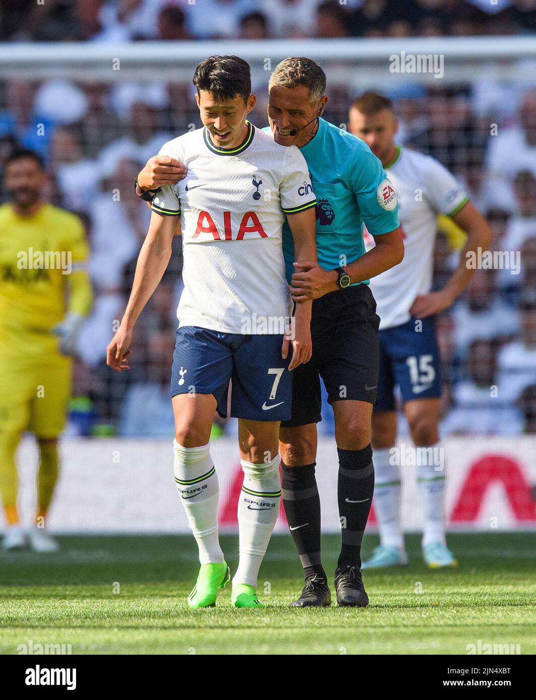 06 Aug 2022 - Tottenham Hotspur v Southampton - Premier League - Tottenham Hotspur Stadium  Tottenham's Heung-Min Son and Referee Andre Mariner during the match against Southampton Picture Credit : © Mark Pain / Alamy Live News Stock Photo
