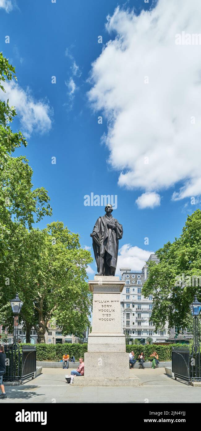 Memorial to Franklin D Roosevelt, president of the USA, Grosvenor Square gardens, Mayfair, London, England. Stock Photo