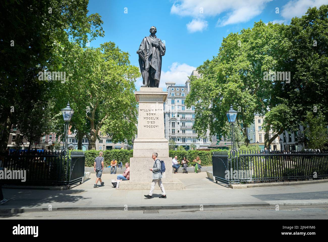 Memorial to Franklin D Roosevelt, president of the USA, Grosvenor Square gardens, Mayfair, London, England. Stock Photo