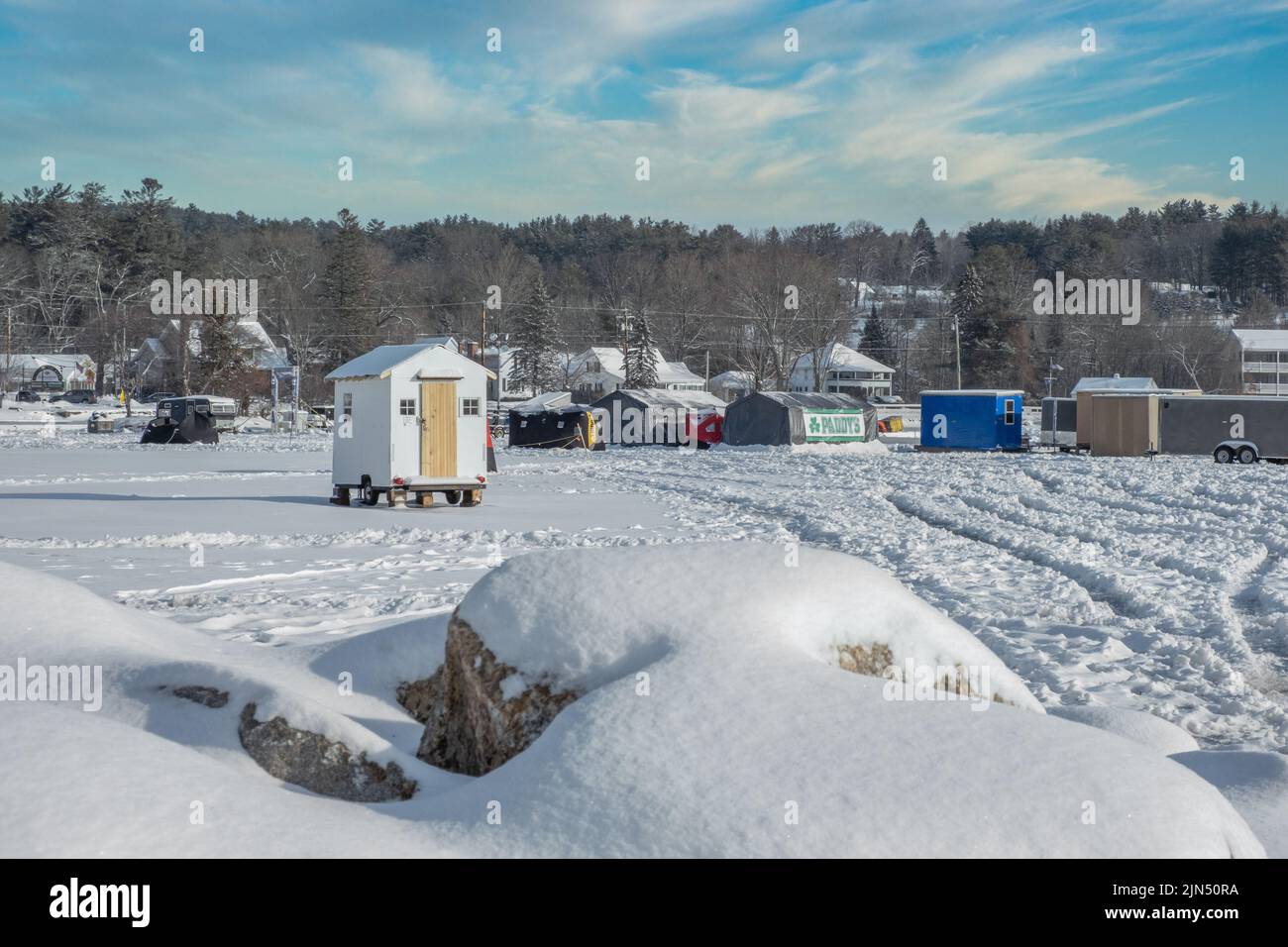 New hampshire winter snow scenic hi-res stock photography and images ...