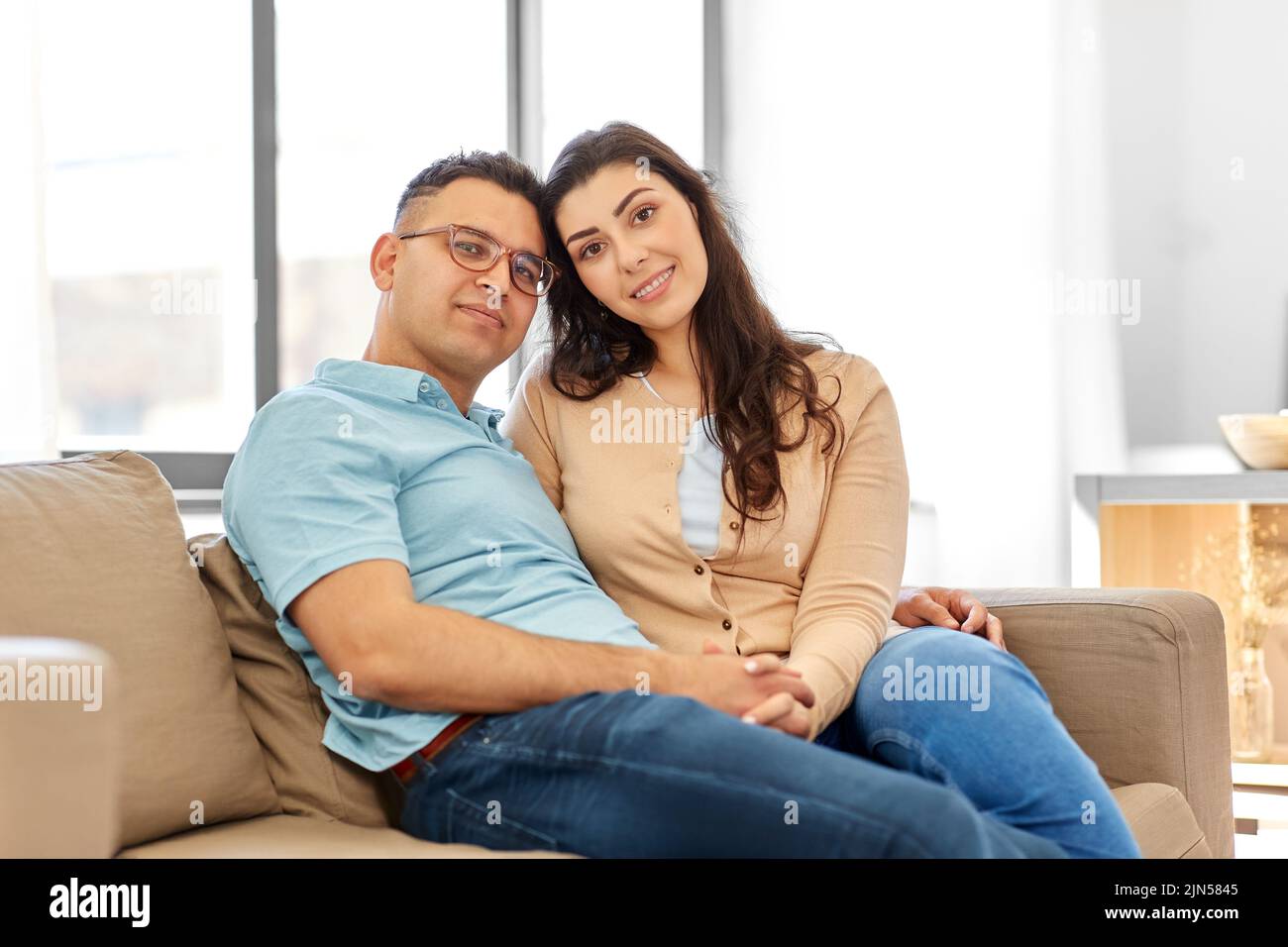 Woman happy smiling home hi-res stock photography and images - Alamy