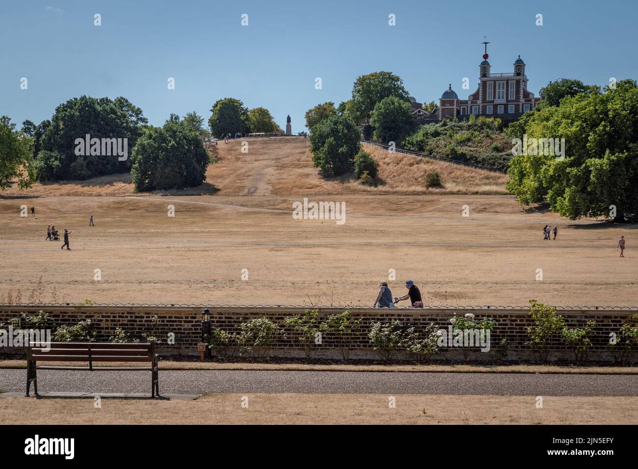 London, UK. 9th August, 2022. UK Weather: Greenwich Park remains dry parched as the summer drought continues with Britain braced for another heatwave predicted to last longer than July’s record-breaking hot spell, with highs of up to 35C expected over the week. Credit: Guy Corbishley/Alamy Live News Stock Photo