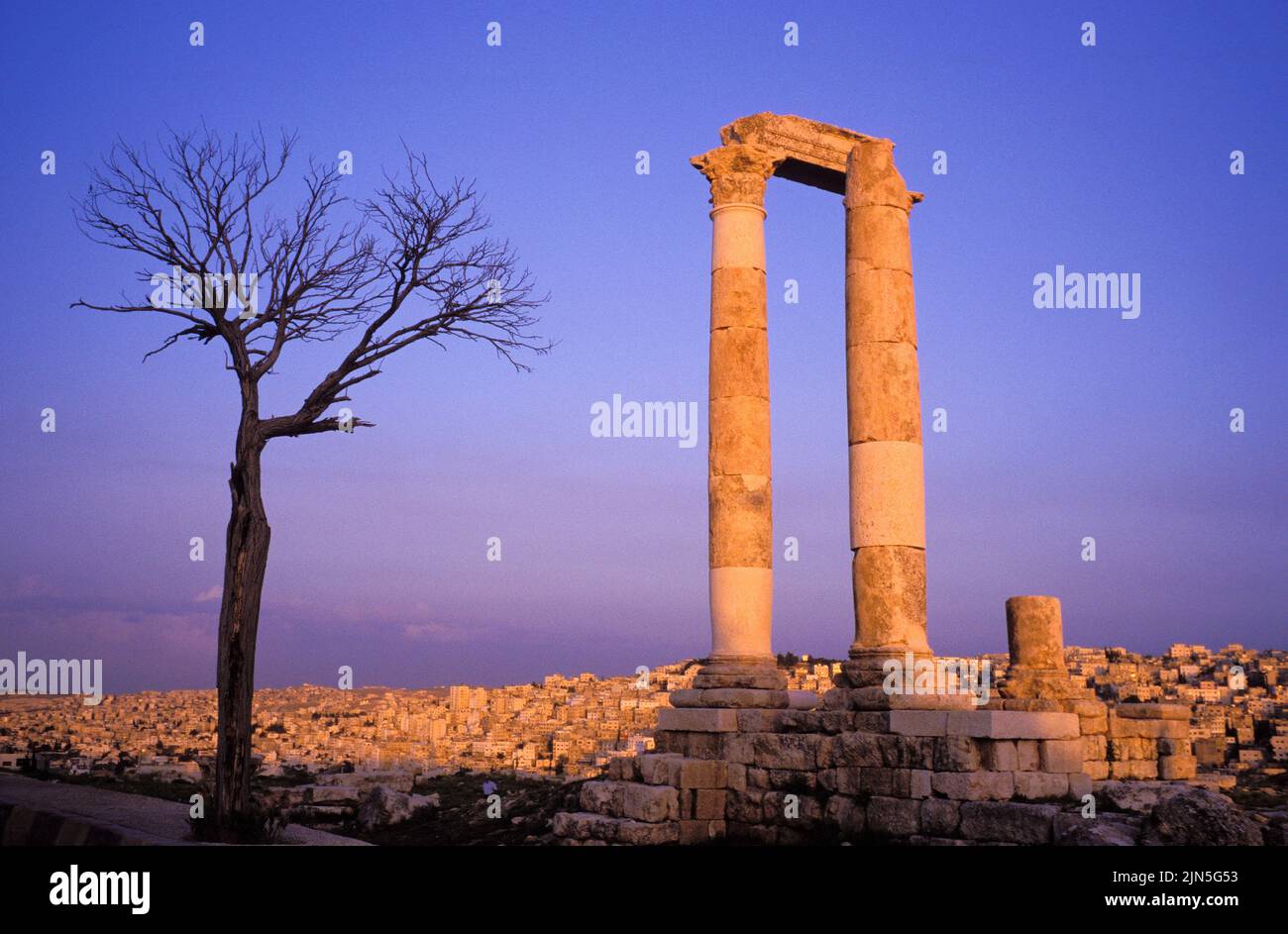 Jordan, Amman, Jabal Al Qalaa, Temple of Hercules Stock Photo