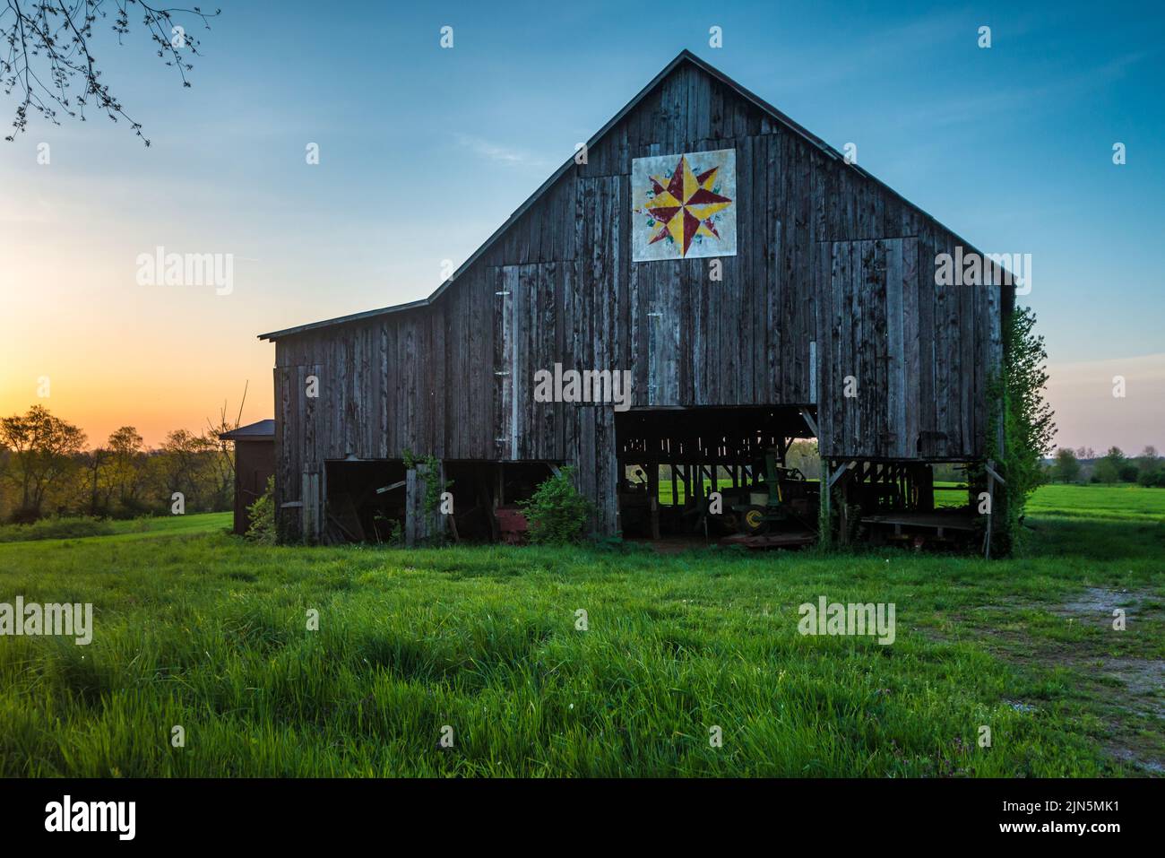 Spring Sunrise - Lexington - Kentucky - Barn Quilt Stock Photo